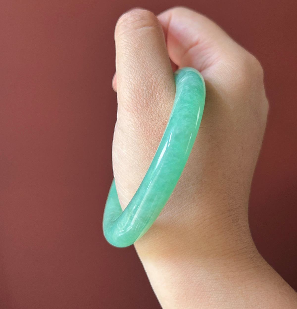 Natural Burmese Jadeite Bangle, Type A Jade, Vibrant Apple Green, Excellent Translucency, Fine Glutinous Texture 55mm
