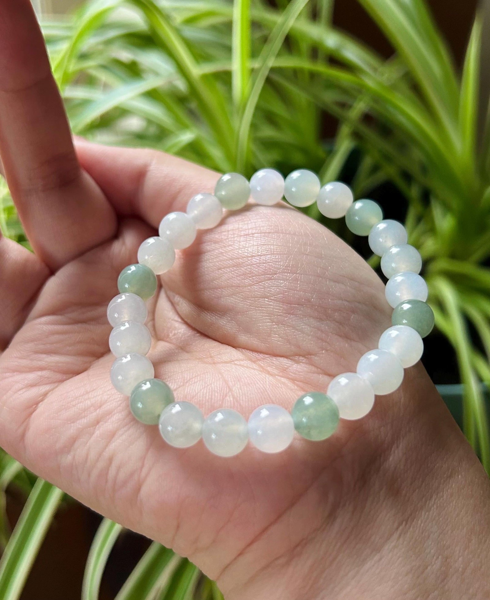 Certified Jadeite Jade Beaded Bracelet Jewelry Gift Authentic Untreated Highly Translucent Type A Burmese Icy Green and White 8.2mm FeiCui