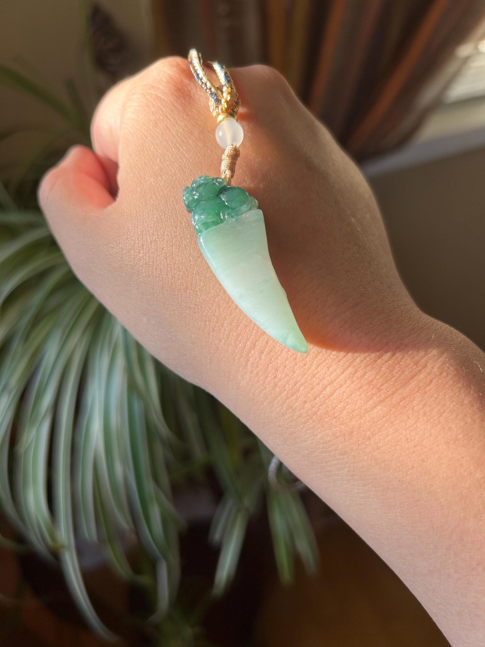 Jadeite Lion’s Fang Pendant Jewelry Handwoven Adjustable Necklace Natural Burmese Type A Translucent Icy Green Jade