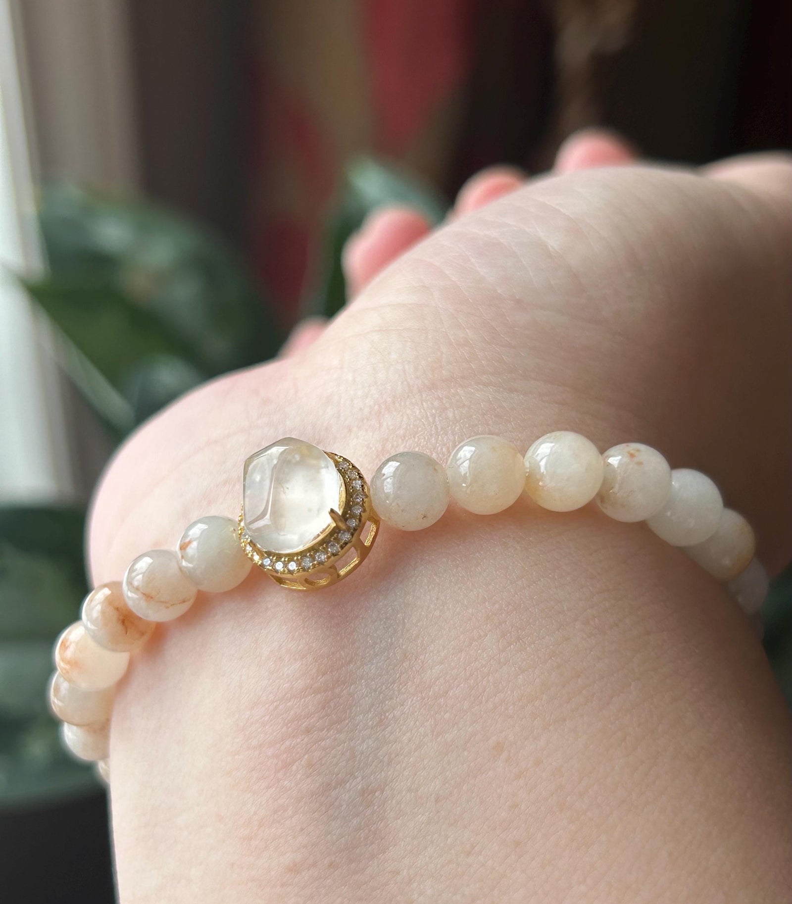 Natural Jadeite Beaded Bracelet – Burmese Type A Icy Red Floral with Highly Translucent Focal Icy White Jade, 6.4mm