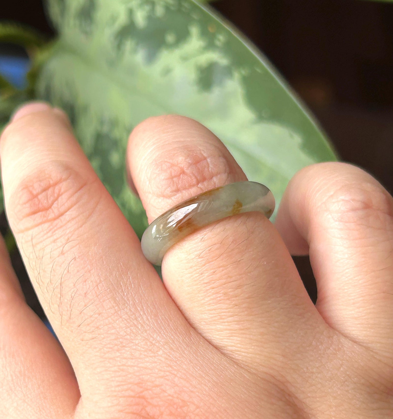 Natural Jadeite Ring Band – Burmese Type A fine glutinous Smoky Greyish Green & Red Floral Jade, US 7