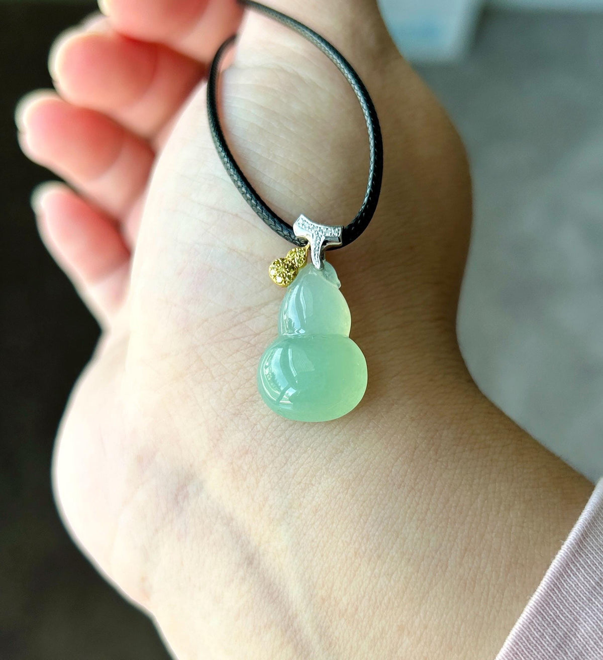 Certified Natural Jadeite Gourd Pendant High-End Burmese Type A Highly Translucent Icy Sweet Apple Green Jade Hulu, 18k Solid Gold, Diamonds