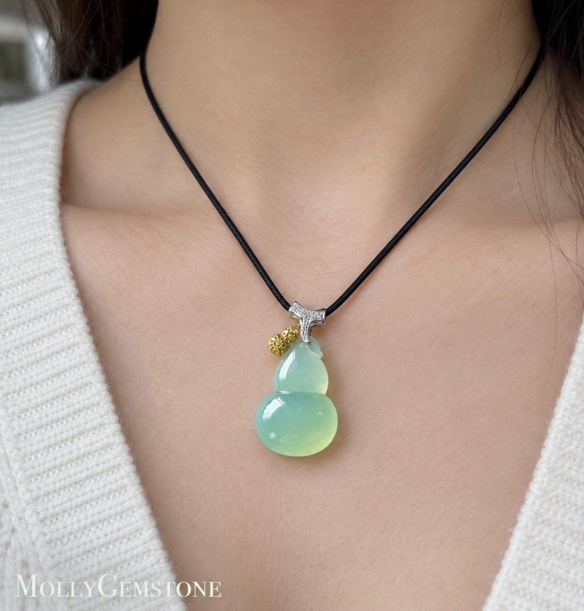 Certified Natural Jadeite Gourd Pendant High-End Burmese Type A Highly Translucent Icy Sweet Apple Green Jade Hulu, 18k Solid Gold, Diamonds