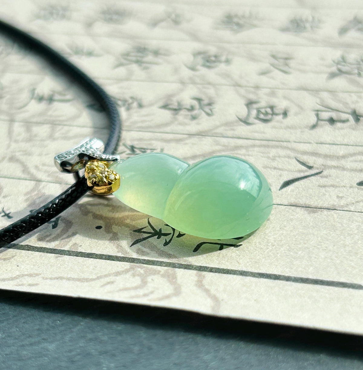 Certified Natural Jadeite Gourd Pendant High-End Burmese Type A Highly Translucent Icy Sweet Apple Green Jade Hulu, 18k Solid Gold, Diamonds